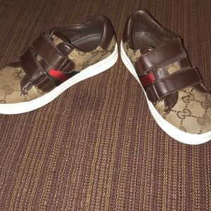 Little boy Gucci shoes size 28